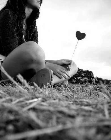 love_by_laurapora.jpg, 107 KB